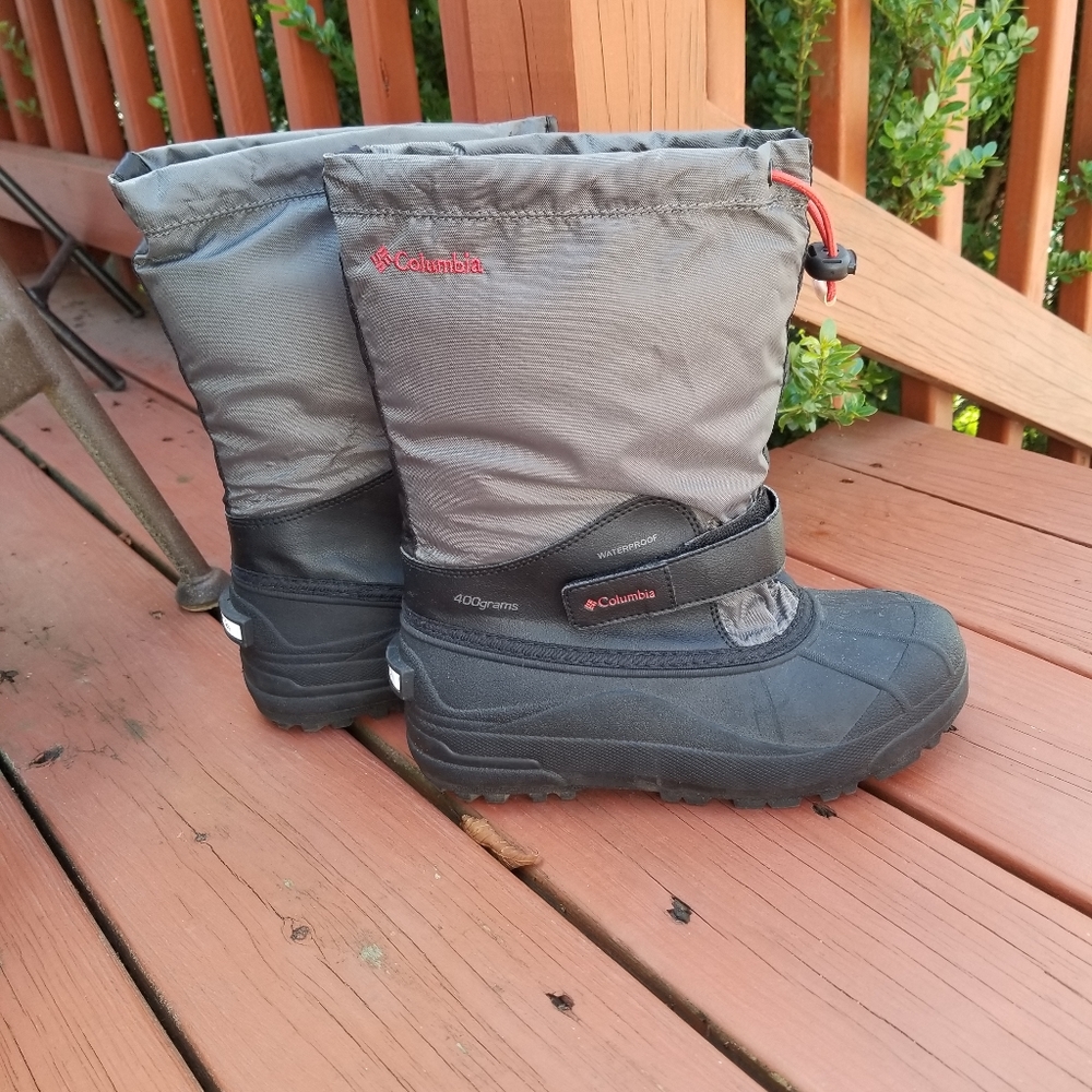 Brand new boys Columbia winter boots size 5